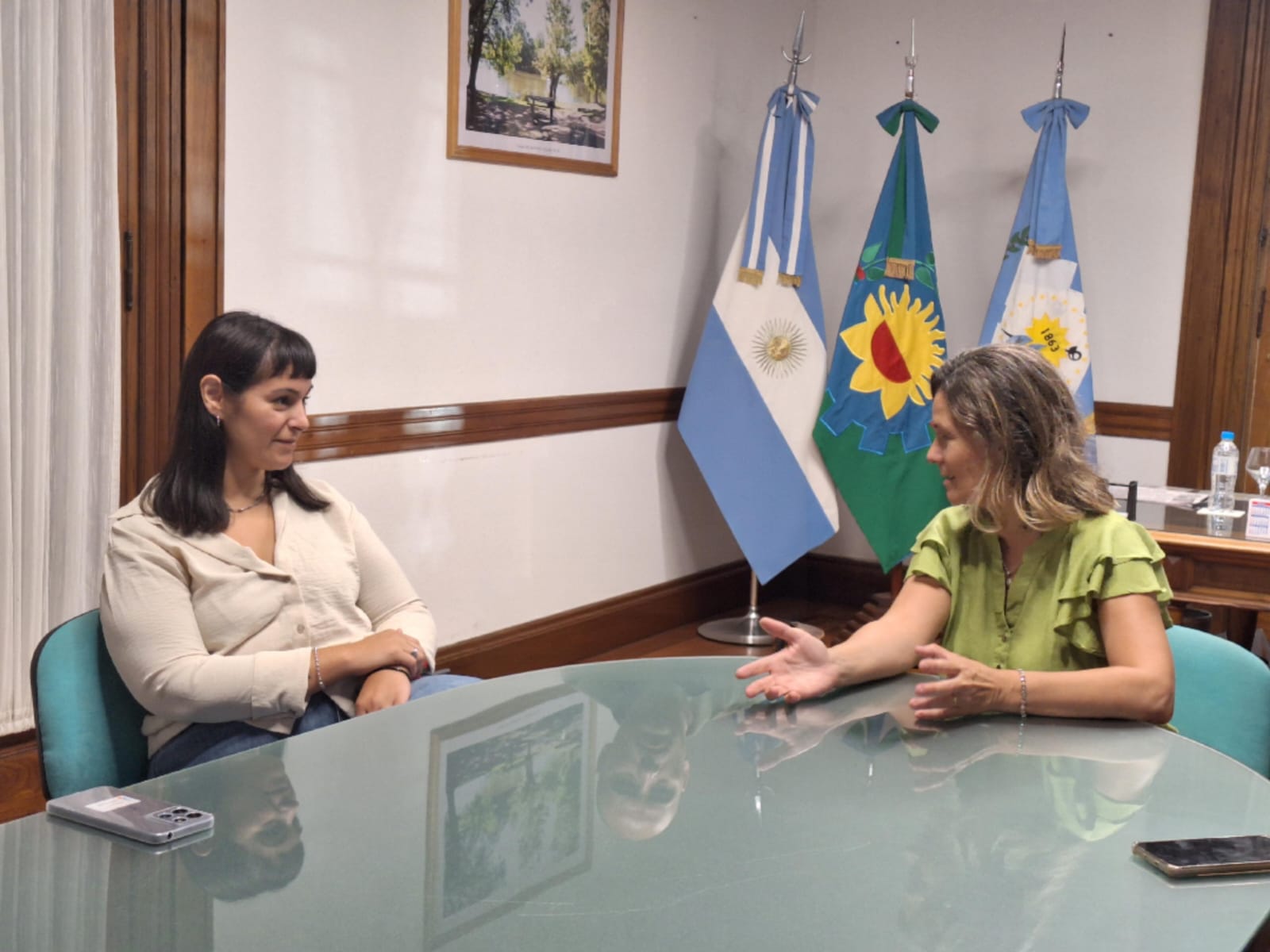 GENTILE PRESENTÓ A LA NUEVA SUBSECRETARIA DE COMPRAS Y CONTRATACIONES